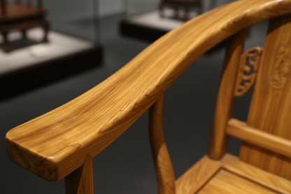 金丝楠木四出头官帽椅